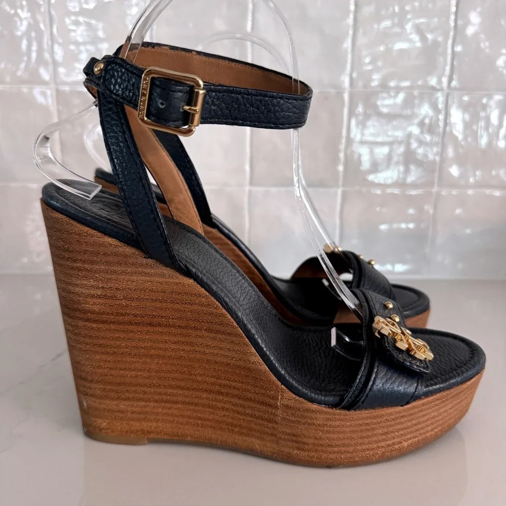 Tory Burch Elina Wedge Sandals Women 9.5 Navy Blue Pebbled Leather Gold Logo